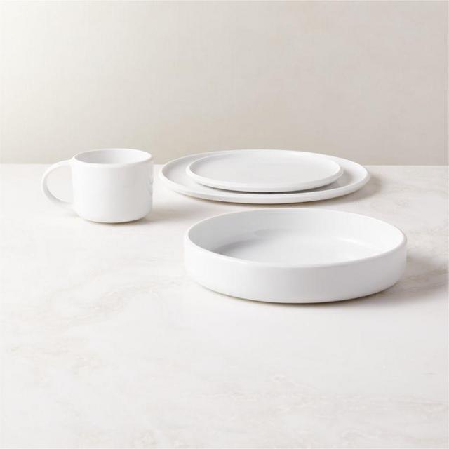 4-Piece Mack White Place Setting with Pasta Bowl