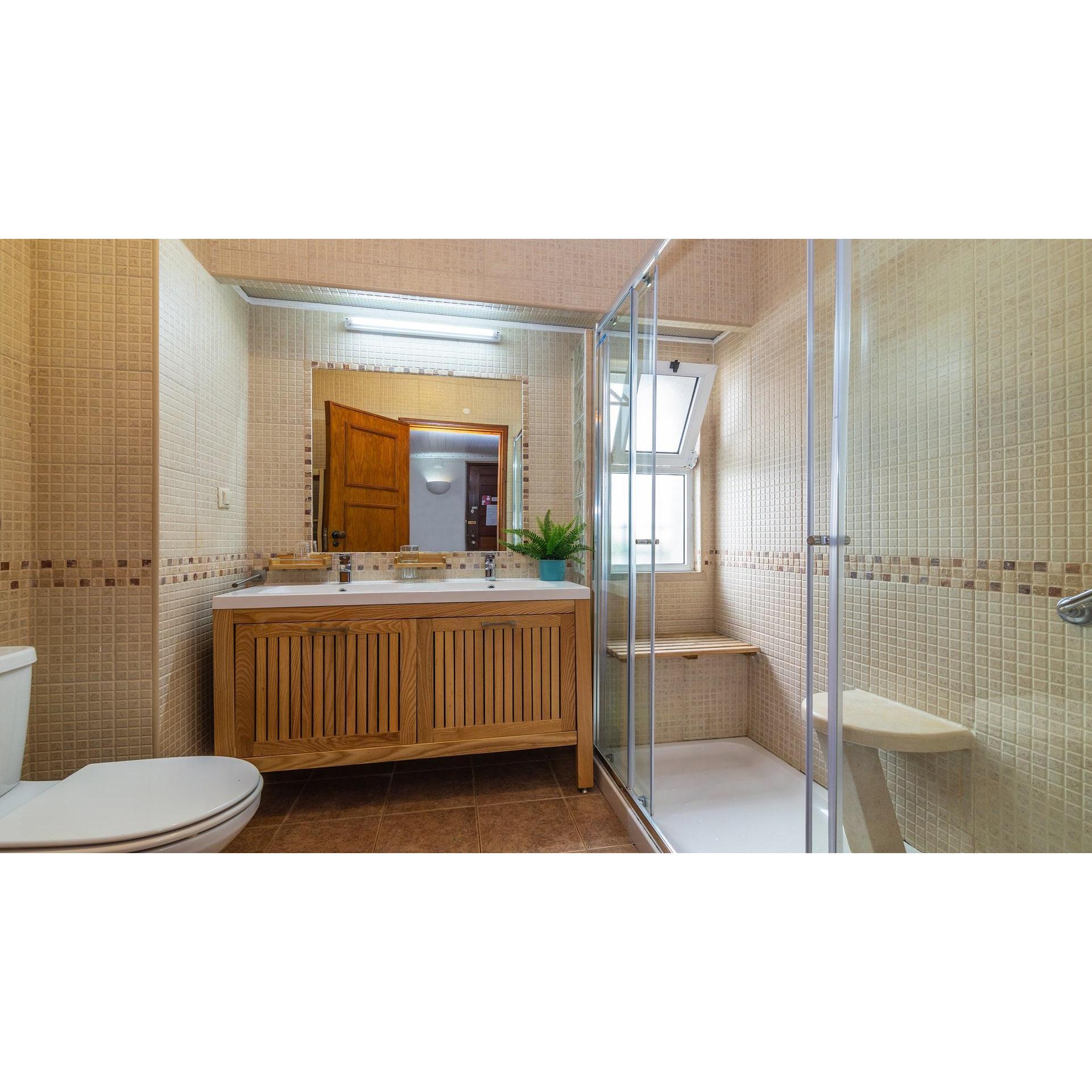Old Village 2 bedroom apartment (Village4ulettings).