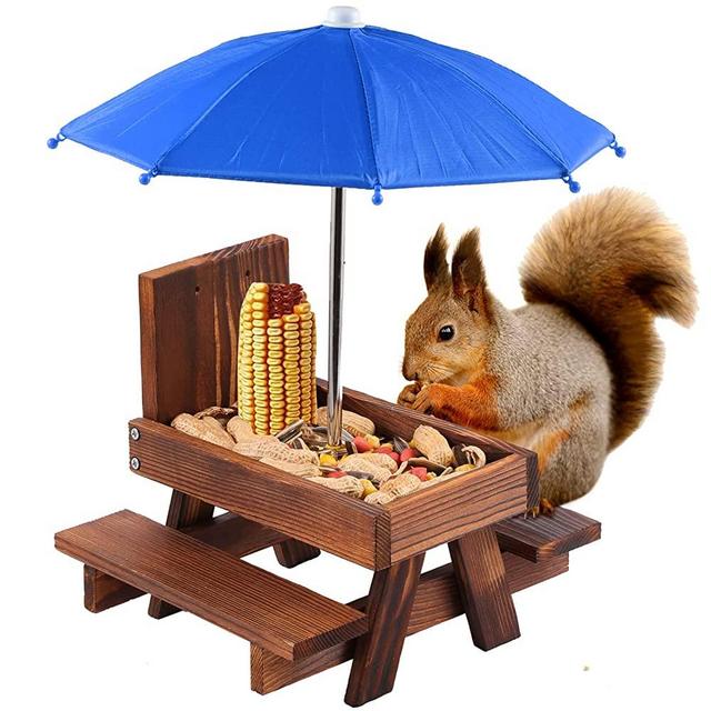 Squirrel Feeder Picnic Table with Umbrella, Wooden Squirrel Feeder for Outside with Corn Cobs, Cute Chipmunk Feeder with Solid Structure for Squirrel Gift (Blue)