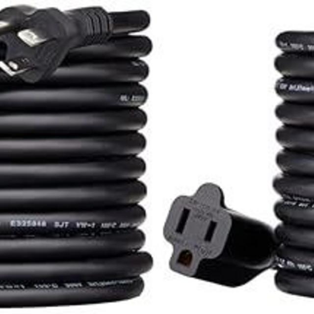 Amazon Basics Extension Cord, 13 Amps, 125V, 25 Foot, Black - Pack of 2