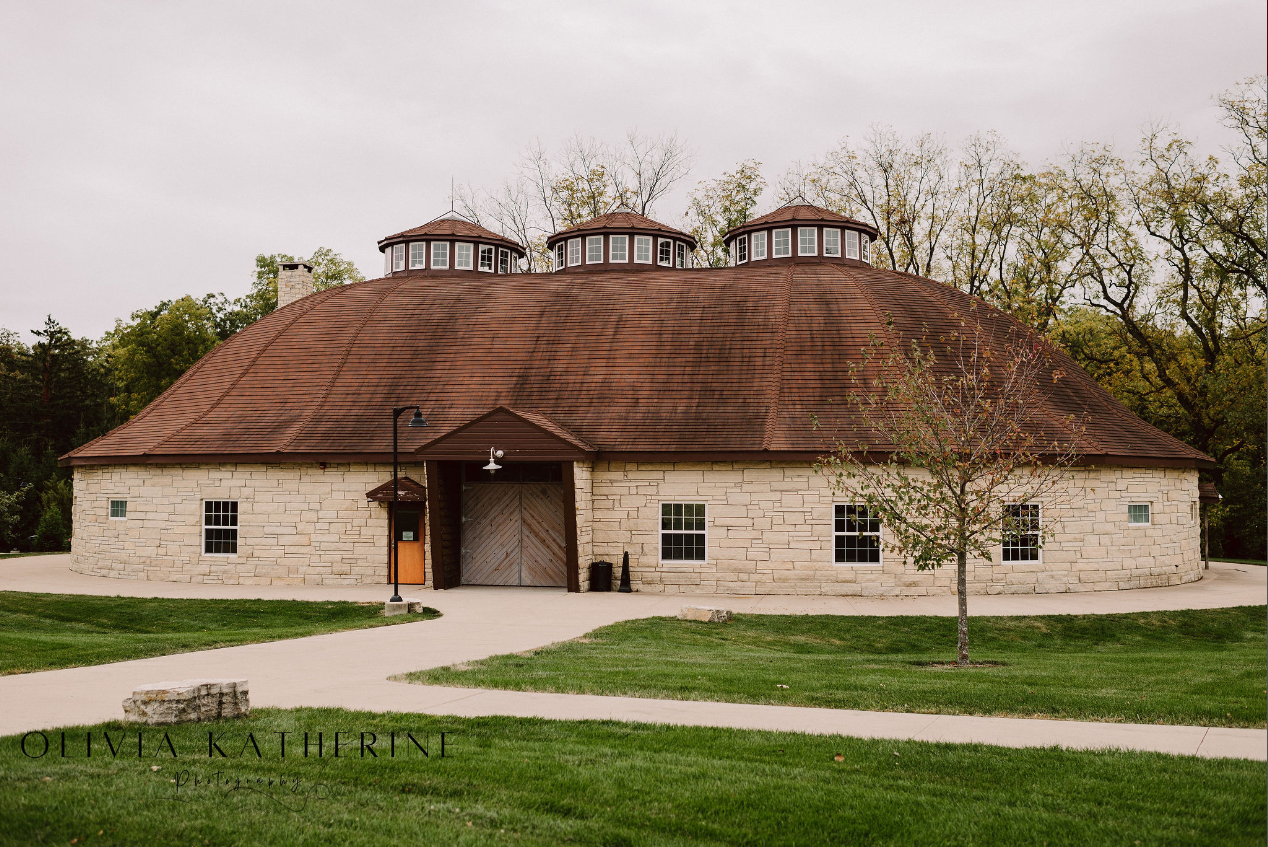 The Wedding Website of Emma McDaniel and Devan Wilton