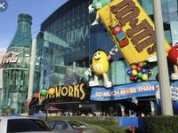 M&M World