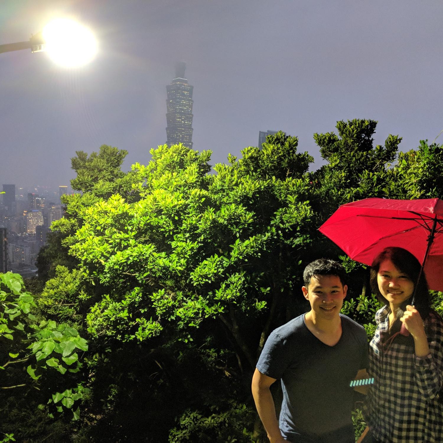 Alex and Annie visited Taiwan with their friends during Winter break 2017-2018