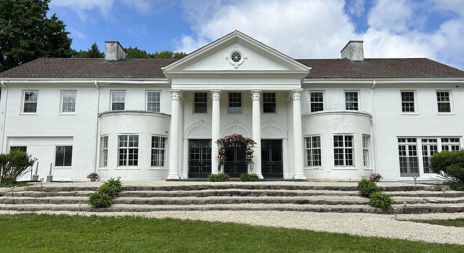 The Wedding Website of Sophia Lakin and Dominic Sabrin