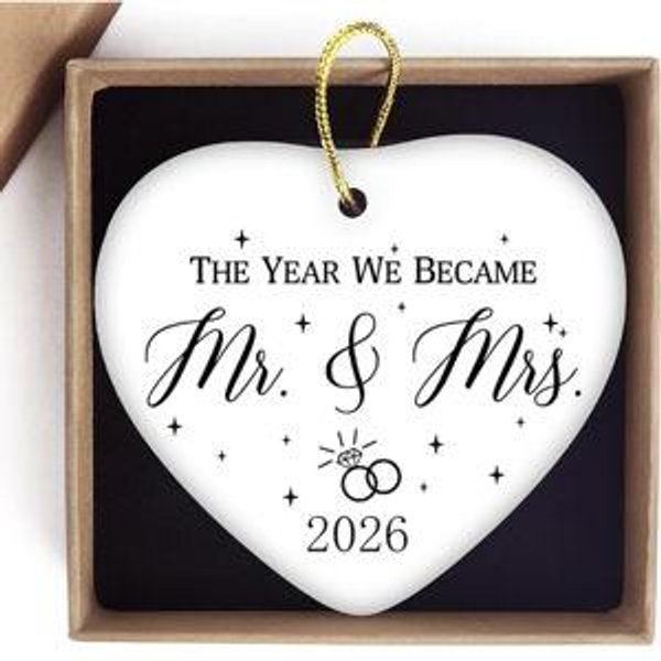 Mr and Mrs Gifts, Married Ornament Keepsake 2026, Wedding Gifts for Couples 2026, Future Mr and Mrs Present, Wedding Present for Couple Bride, Bridal Shower First Christmas Married Ornament 2026