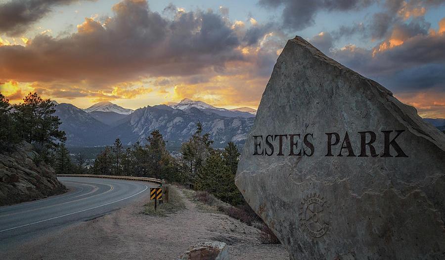 The Wedding Website of Olesya Stadnichuk and Kyle Brogan