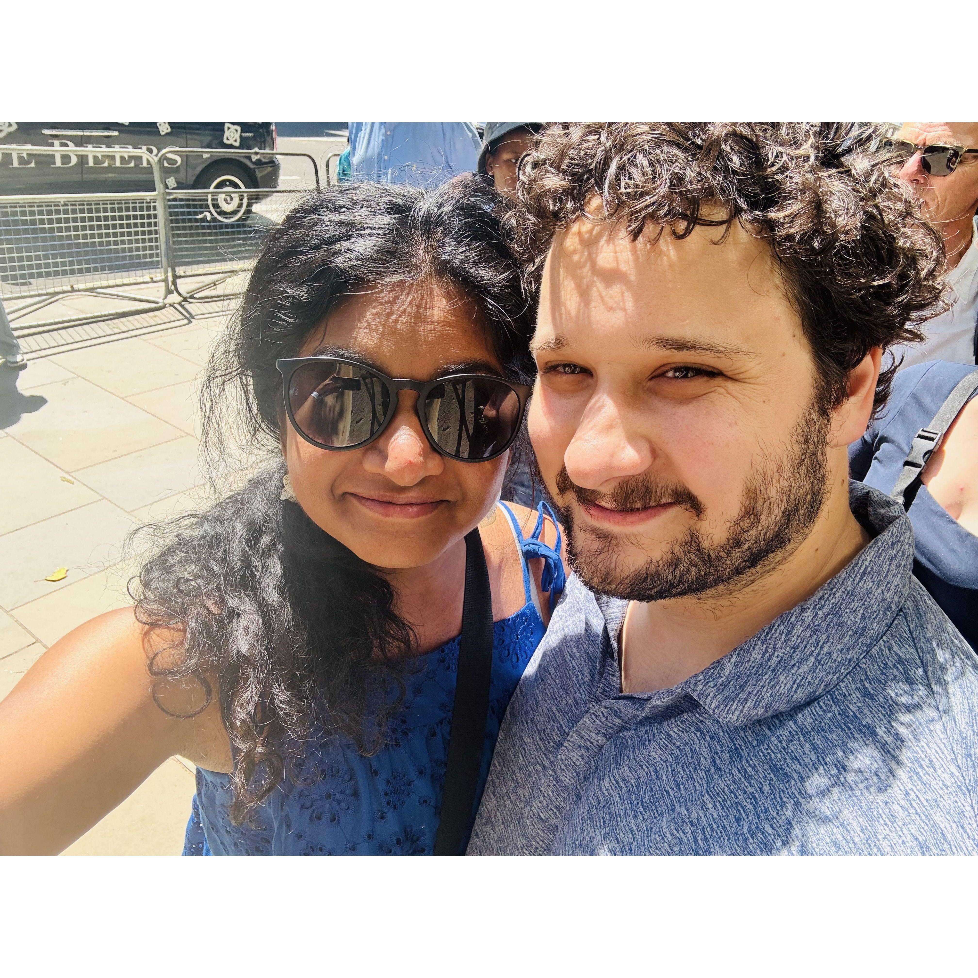 Waiting in line to tour Buckingham Palace