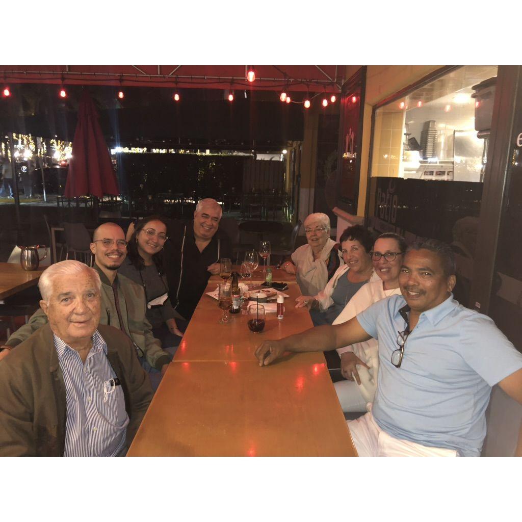 The first time our families dined out together, when Justo ended up telling the kitchen staff how obvious it was that none of them were from Spain | November 20, 2020