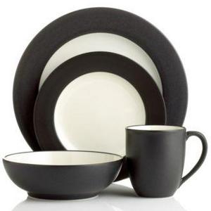 Noritake Colorwave Rim 4-Piece Place Setting