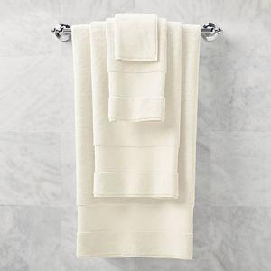 Frontgate Resort Collection Bath Towels in Ivory