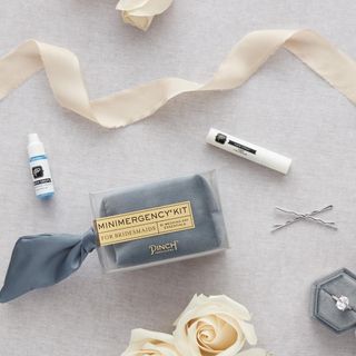 Minimergency 21-Piece Bridesmaid Kit