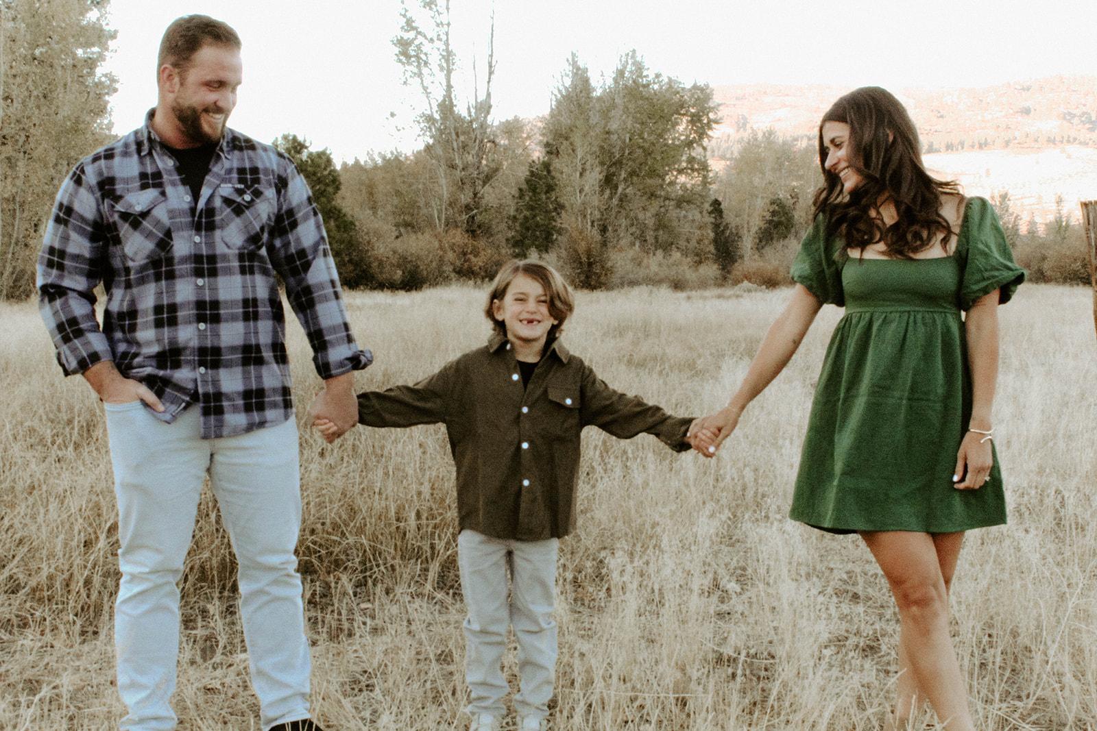 The Wedding Website of Bruna Lannes and Mathew Reed