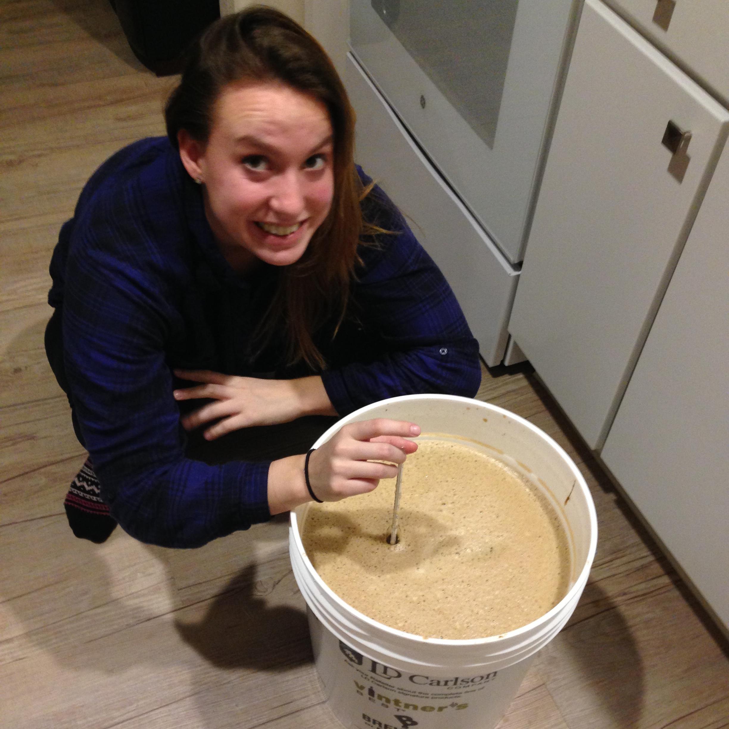The first time we tried to make beer in Renee's 540 sq ft Wichita apartment....it did not go very well.