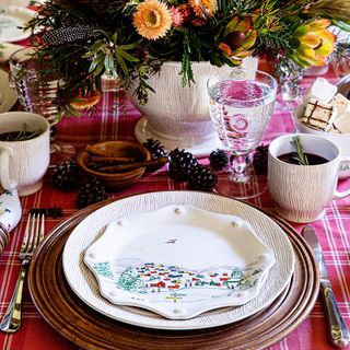 Berry & Thread North Pole Dessert Plate