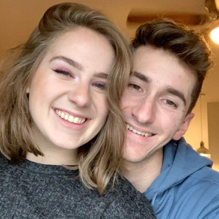 Being in a relationship means double the selfies.