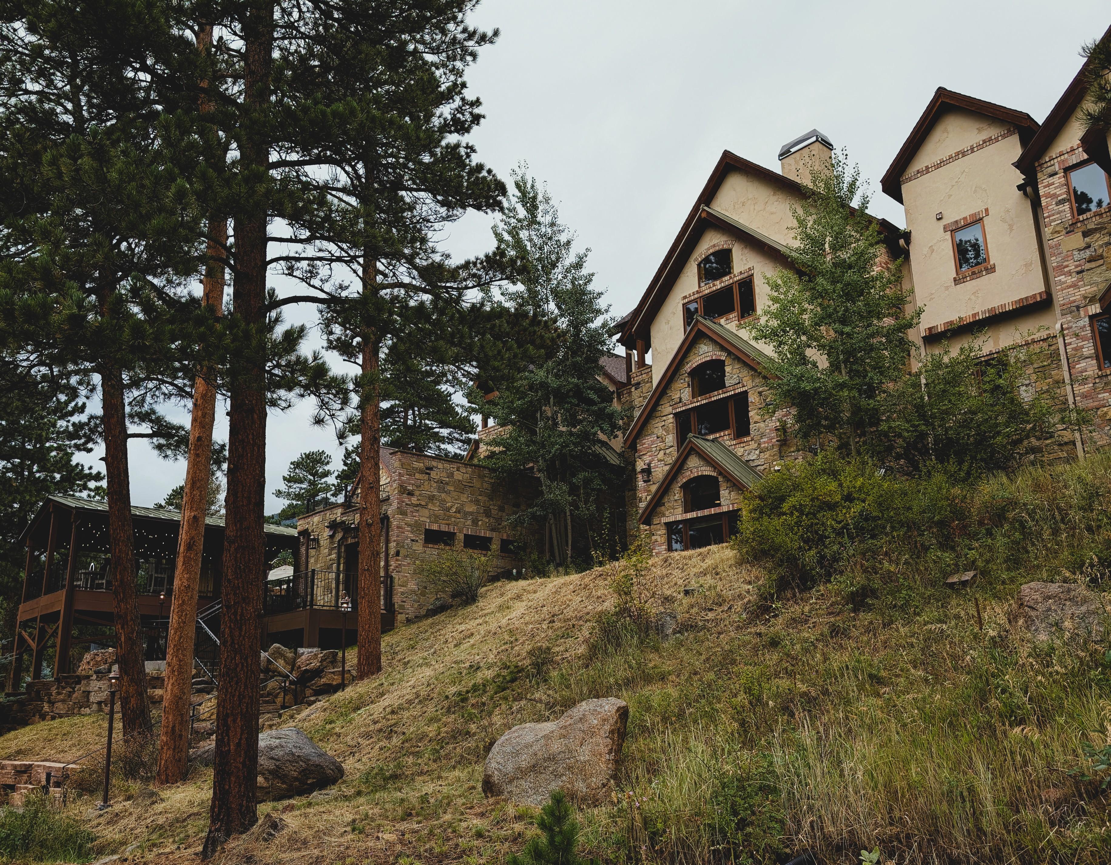 The Wedding Website of Stephanie Thomas and Thomas Hankins