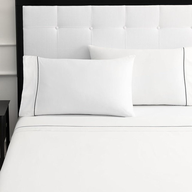 kate spade new york Dot Queen Sheet Set, 300 Thread Count and 100% Cotton, All Season 4 Piece Bedding Set, Machine Washable, White and Black