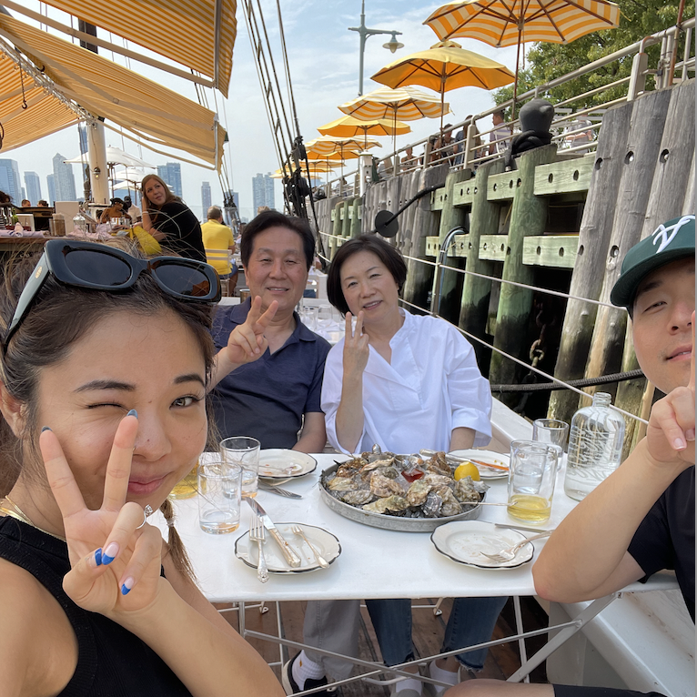 Oysters for lunch with the Kim Family~