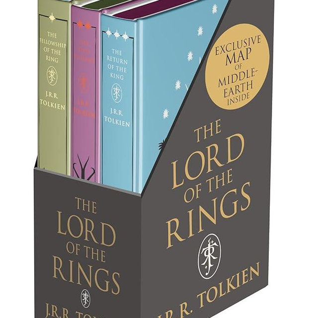 The Lord of the Rings Collector’s Edition Box Set: Includes The Fellowship of the Ring, The Two Towers, and The Return of the King