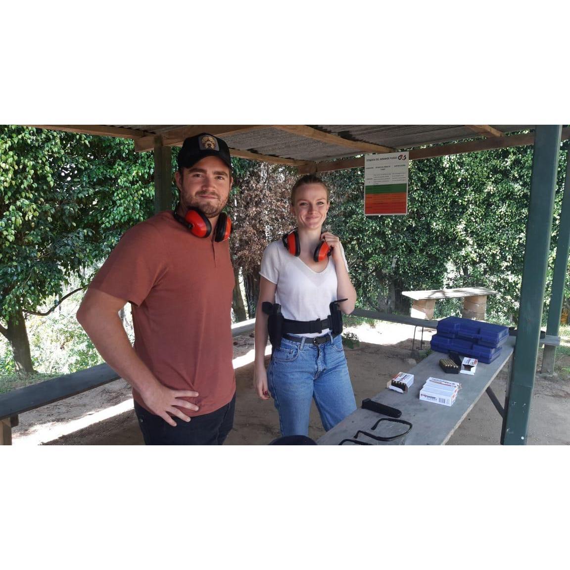 At the shooting range

Au stand de tir
