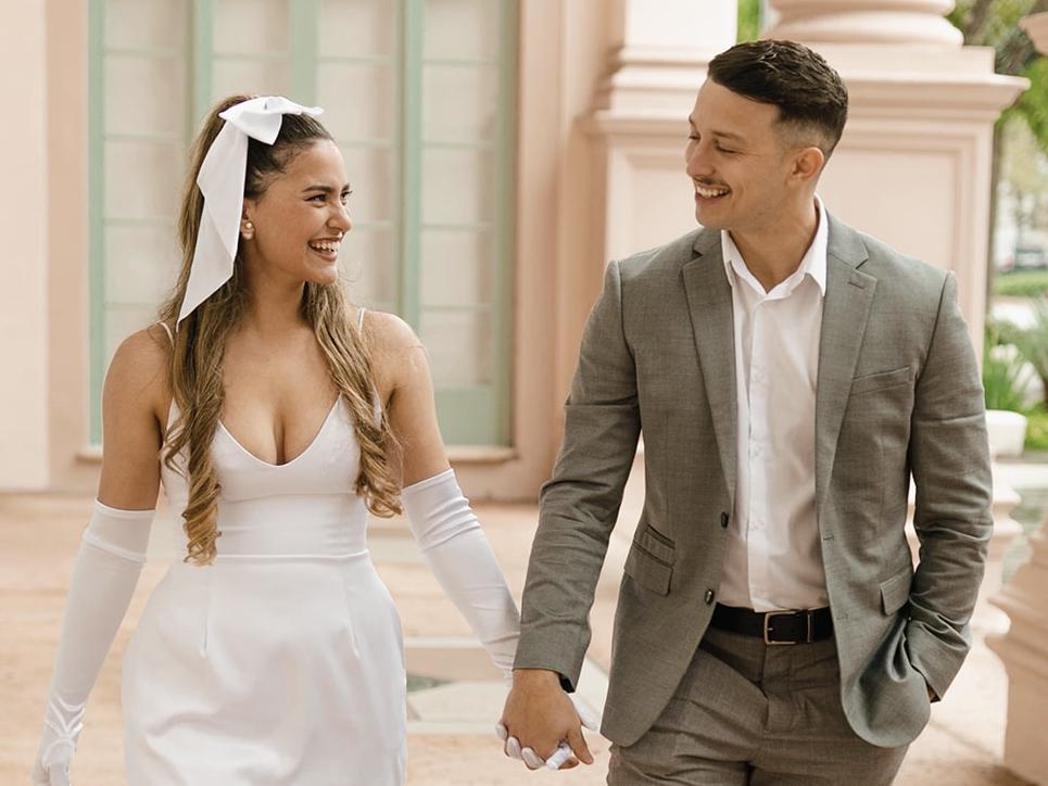 The Wedding Website of Carolina Santiesteban and Patrick Poll