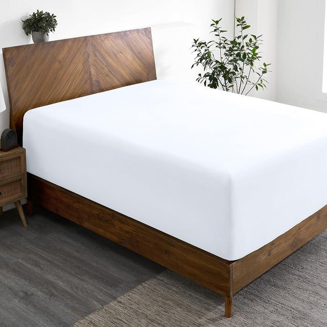 Bare Home Queen Fitted Sheet - Extra Deep Pocket Fitted Sheet - Premium 1800 Microfiber - Ultra-Soft Wrinkle Free - (Queen - 11'' to 24'' Pocket, White)