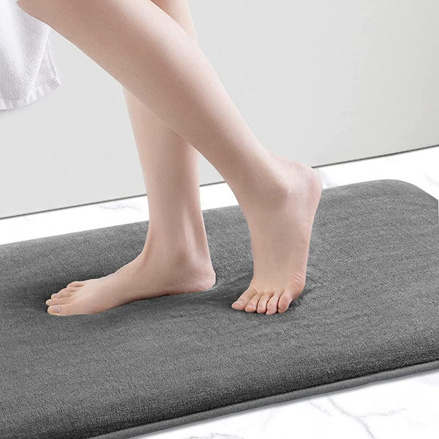 SONORO KATE Bathroom Rugs, Ultra Absorbent & Non-Slip Memory Foam Bath Rugs, Machine Washable Bathroom mats, Soft Velvet Bath Mats，Easier to Dry for Bathroom Floor Rugs (17"×24", Dark Grey)