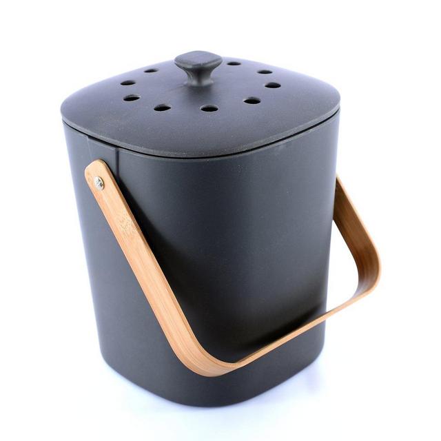 Kitchen Countertop Food Composter in Natural