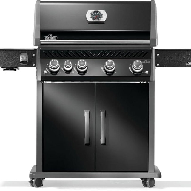 Napoleon Rogue PRO 525 Propane Gas Grill with Infrared Side Burner, Black, Durable 5-Burner BBQ
