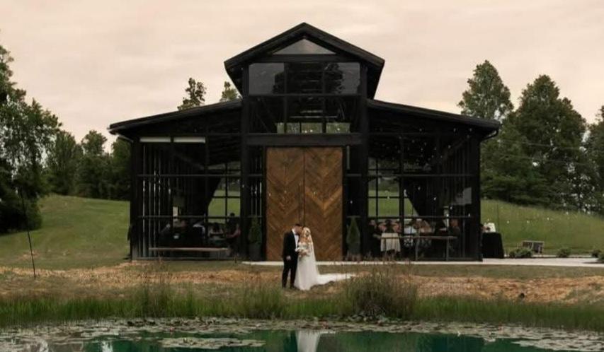 The Wedding Website of Claiborne Vonier and Allen Smith