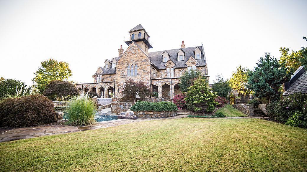 The Wedding Website of Jordan Taylor and Benjamin Lavigne