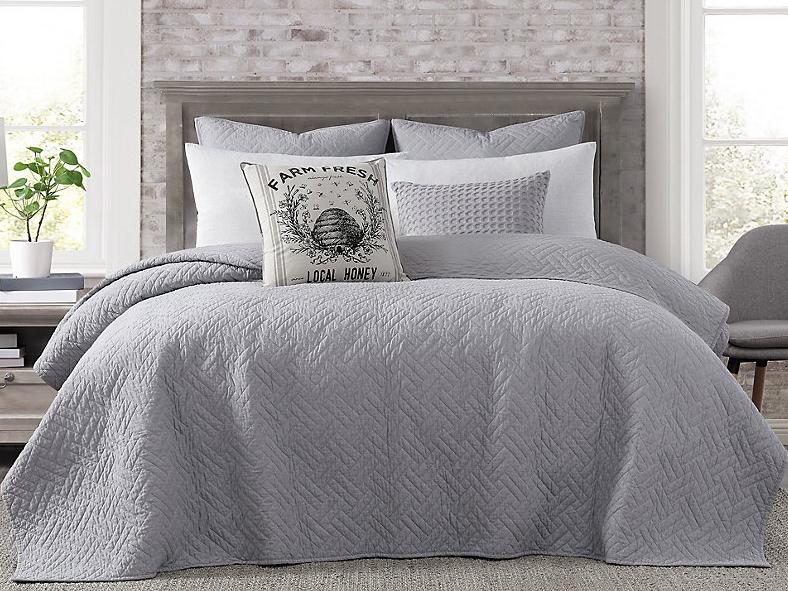 Bridge Street Logan King Coverlet in Grey