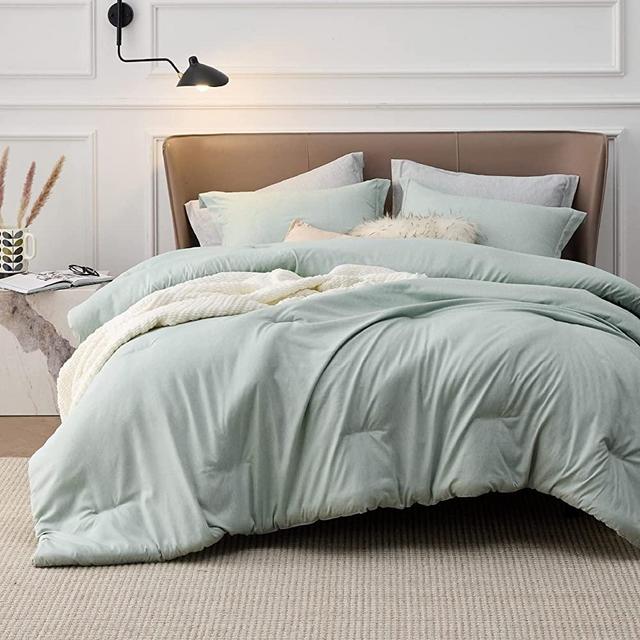 Bedsure Queen Comforter Set - Sage Green Comforter Queen Size, Soft Bedding for All Season, 3 Pieces Cationic Dyeing Bedding Set with 1 Comforter and 2 Pillow Shams