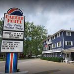 Danny's Pizza & Sports Bar and Barbee Hotel