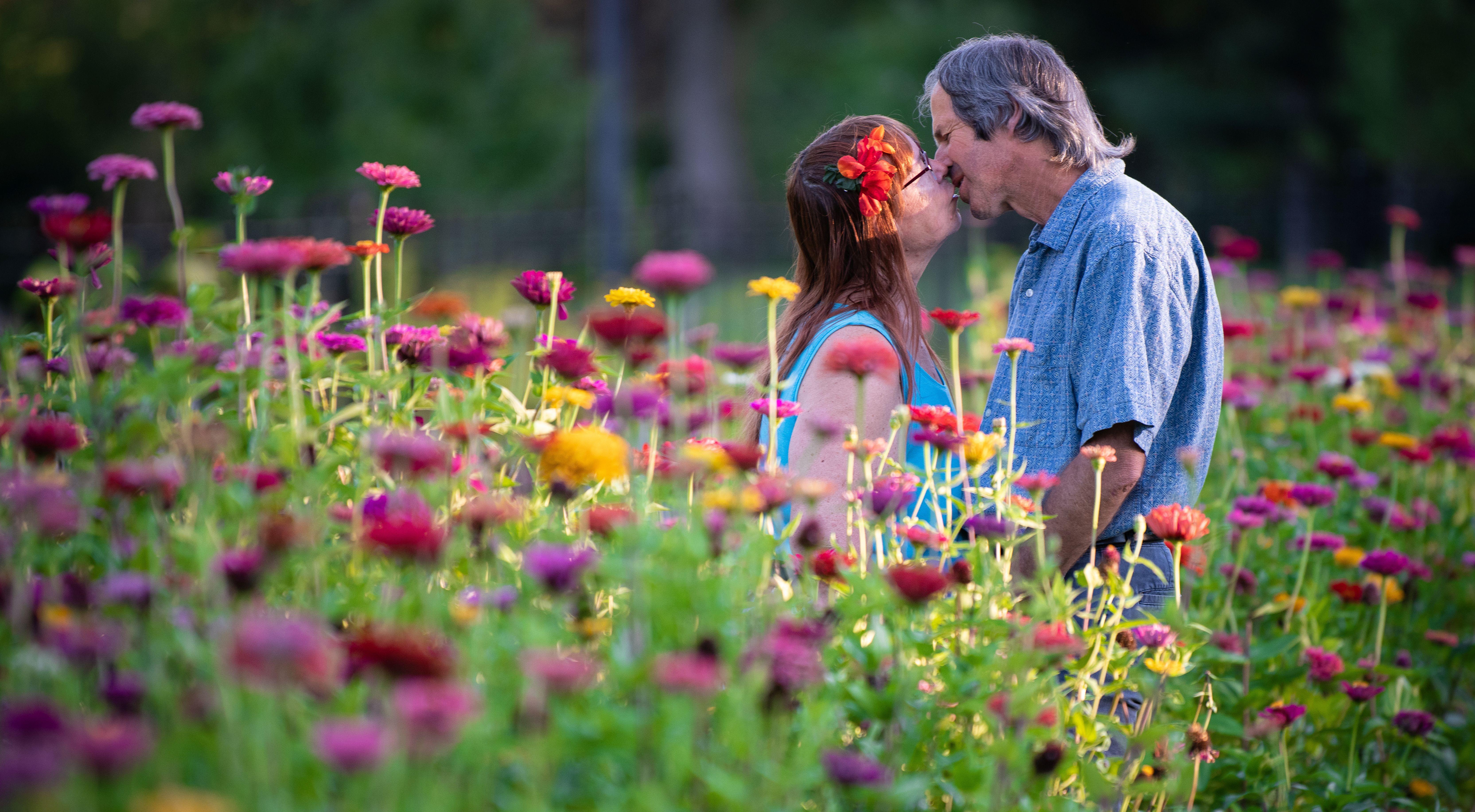 The Wedding Website of Laughing Flower Oliver and Gary Kenworthy
