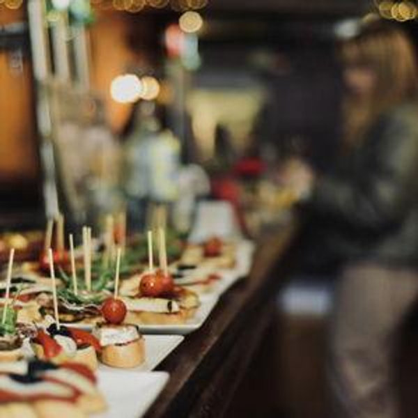 Barcelona: Tapas Walking Tour Through Gothic Quarter