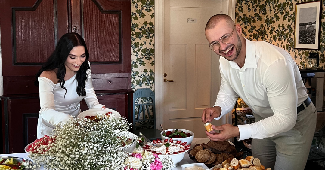 The Wedding Website of Alexandra Luukkonen and Kemal Foric