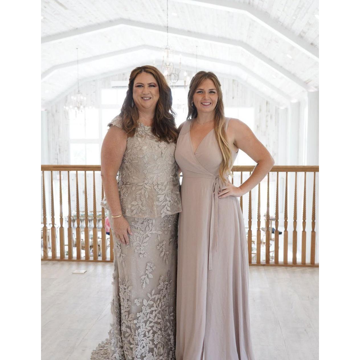 Chloe´ & Mom at Keith & Lexi's wedding June 2023