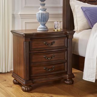 Lavinton 3-Drawer Nightstand