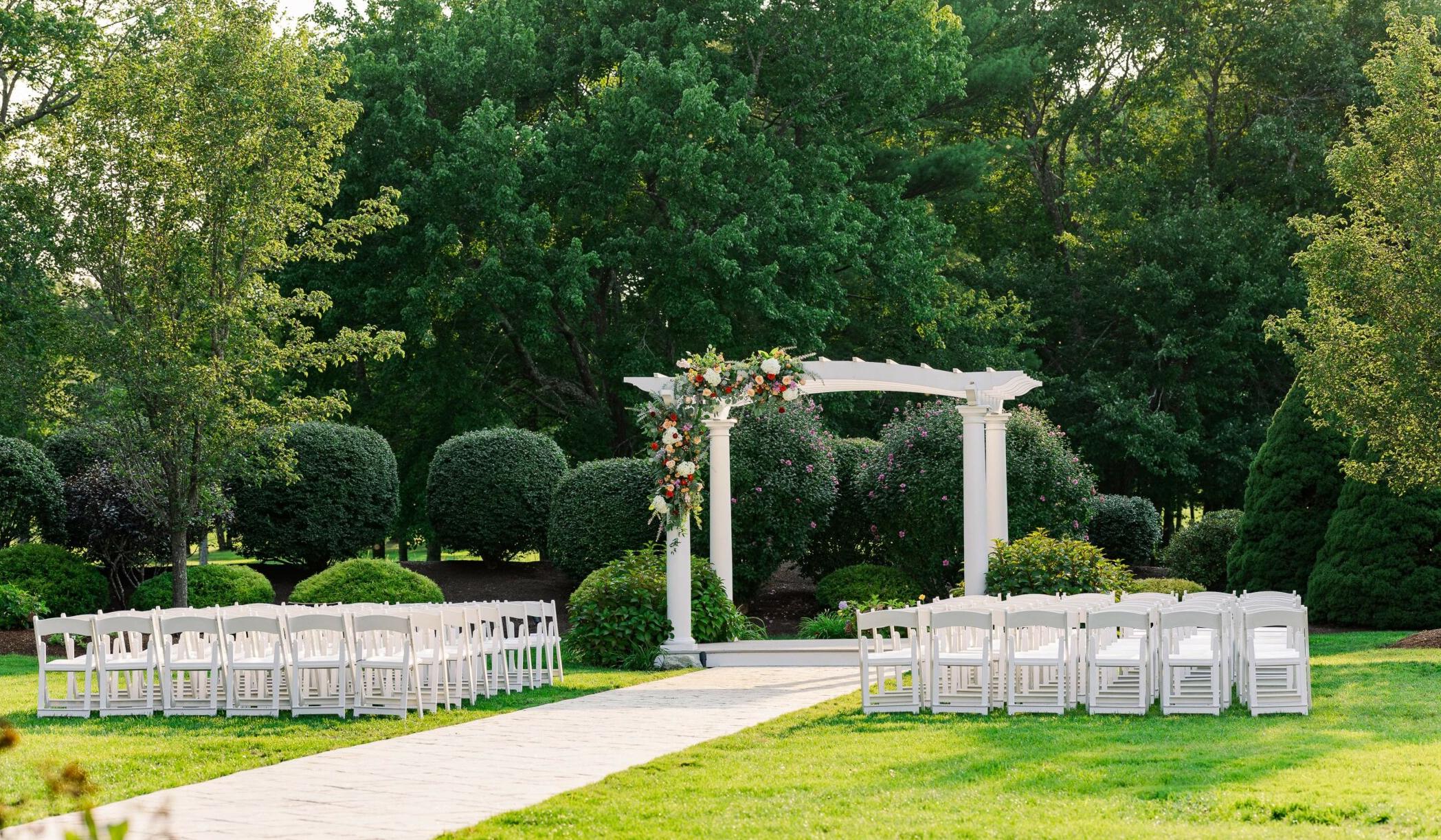The Wedding Website of Irish Rabino and Joe Lewicki