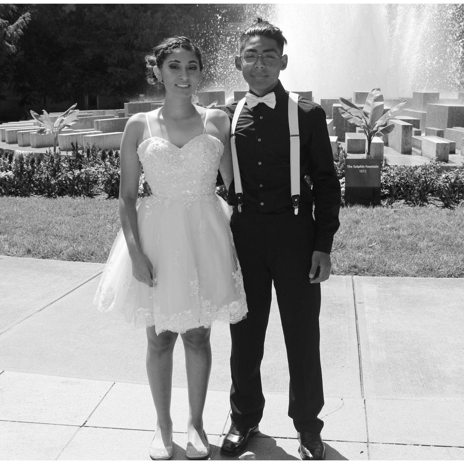 Where it all started...
Dance partners at the bride's cousin's quinceañera.