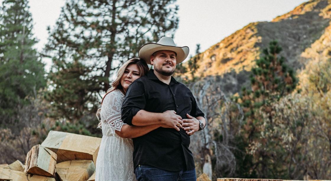 The Wedding Website of Veronica Espinosa and Lucas VanMetre
