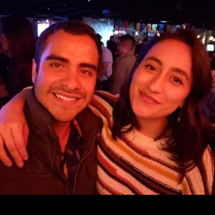 Celebrando el cumple de nuestra amiga Fer.
Celebrating our friend's birthday.