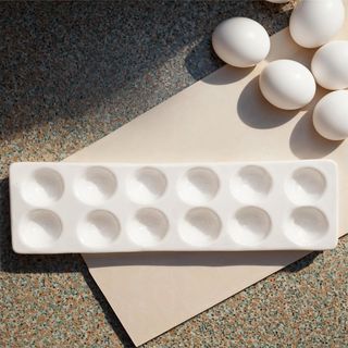 Stoneware Egg Holder in Reactive Glaze