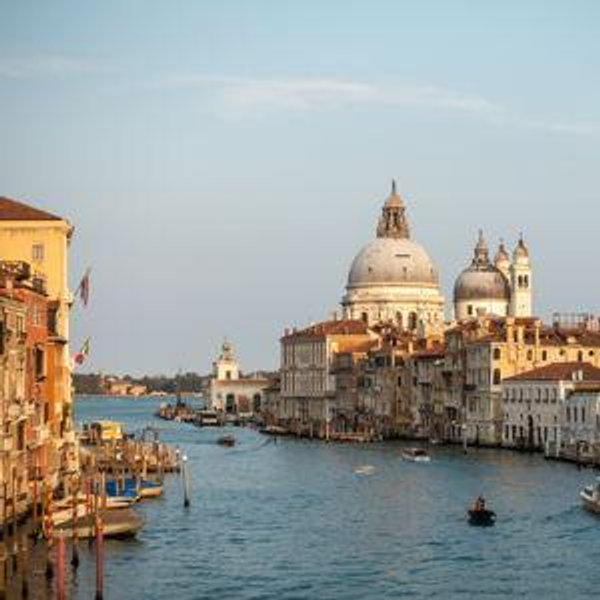 Venice Hotel
