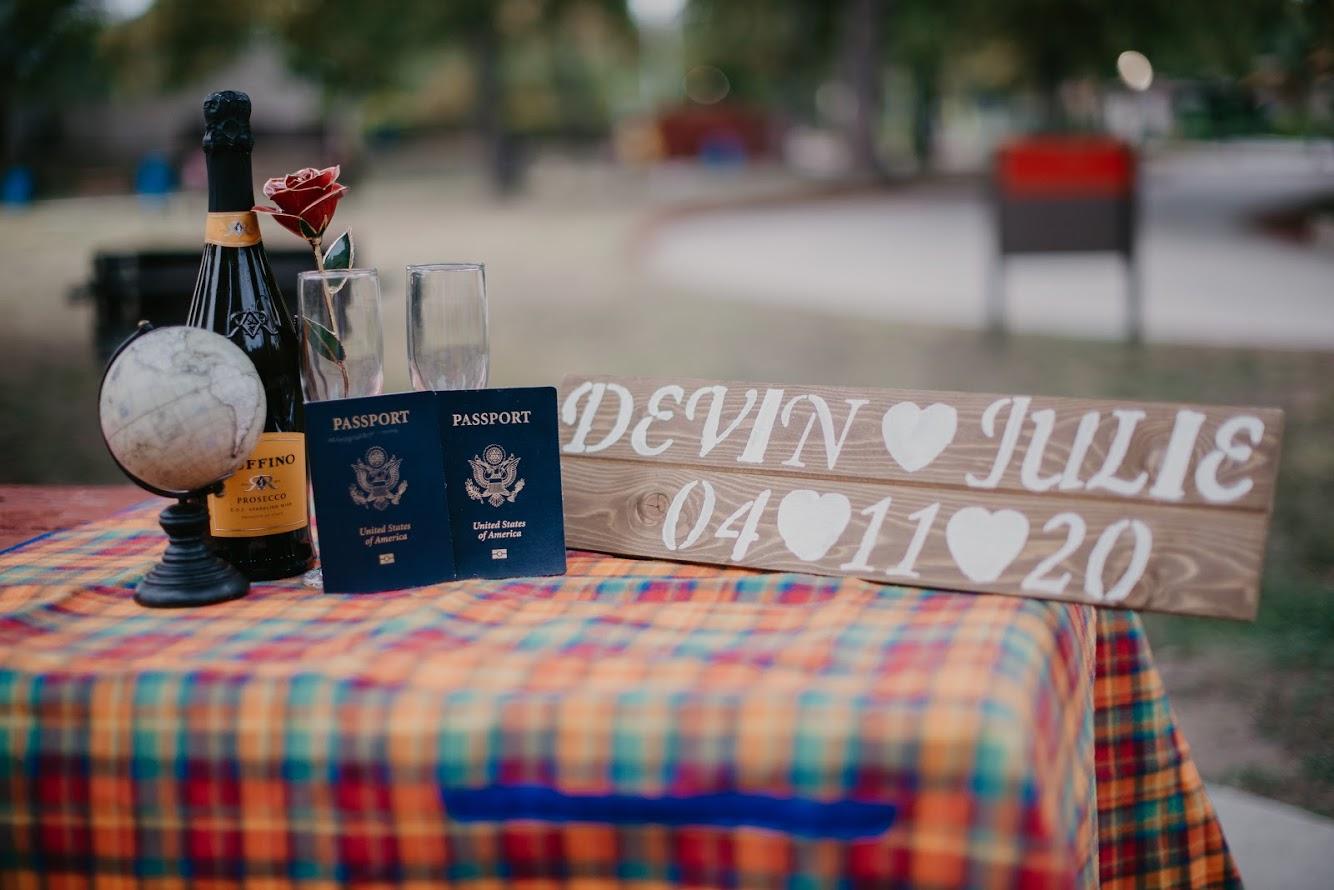 The Wedding Website of Julissa Muñiz and Devin Walker
