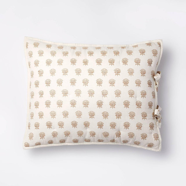 Standard Lofty Cotton Slub Woodblock Print Floral Quilt Sham White/Mauve – Threshold™ designed with Studio McGee