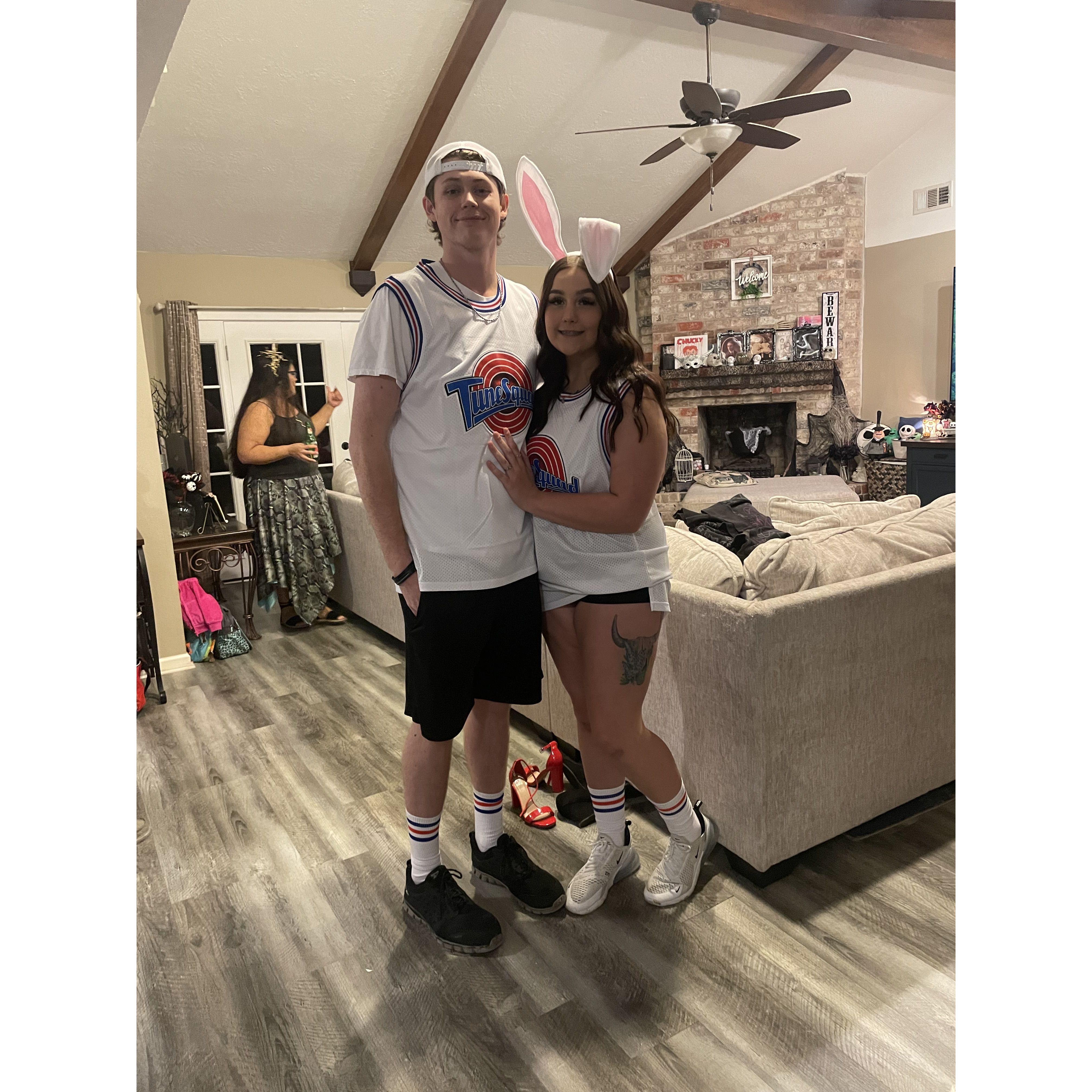 Maddie and Ethan as Lola and Bugs bunny at a Halloween party in 2022