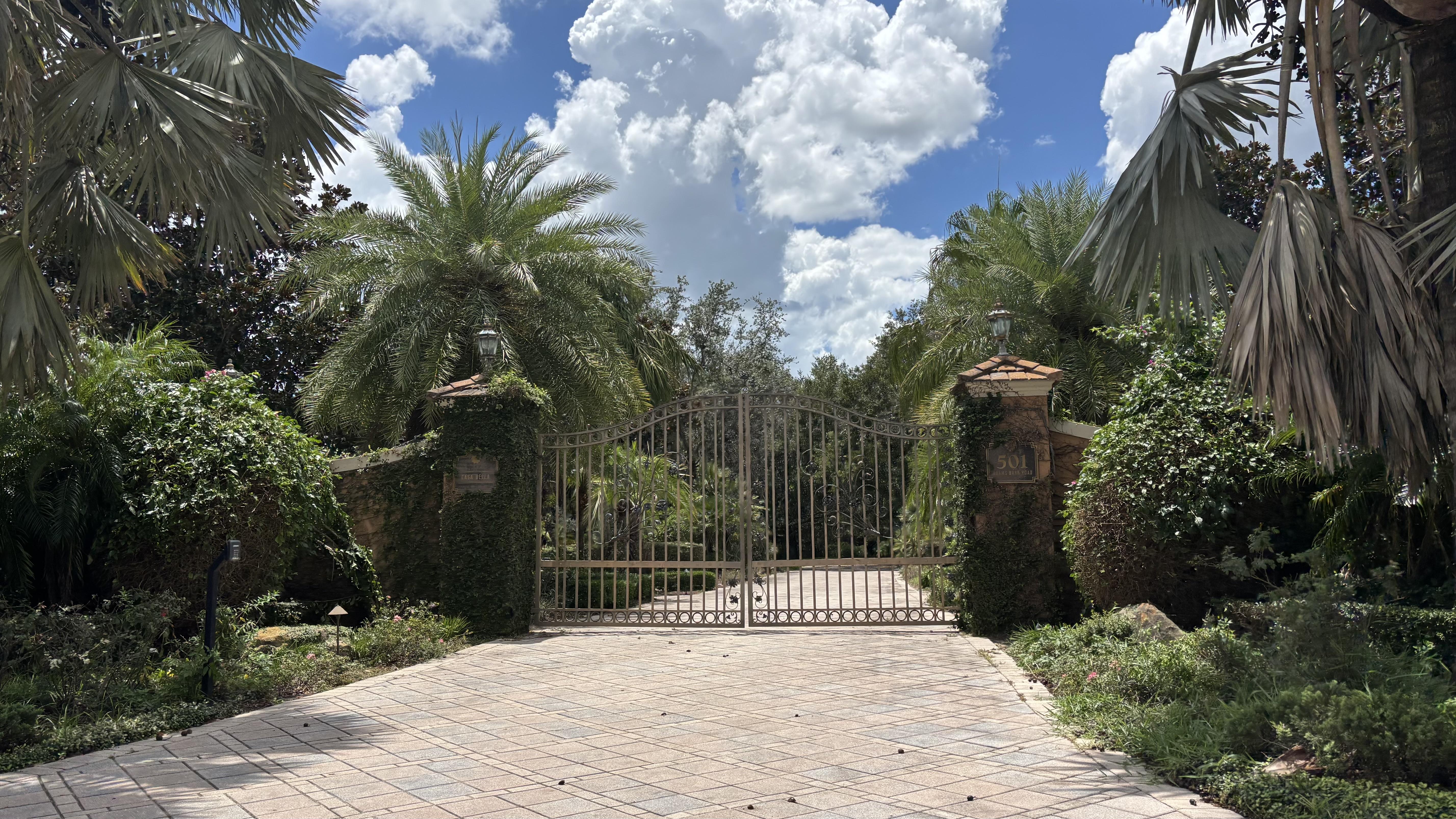 The Wedding Website of Lina Ramos and John Morales