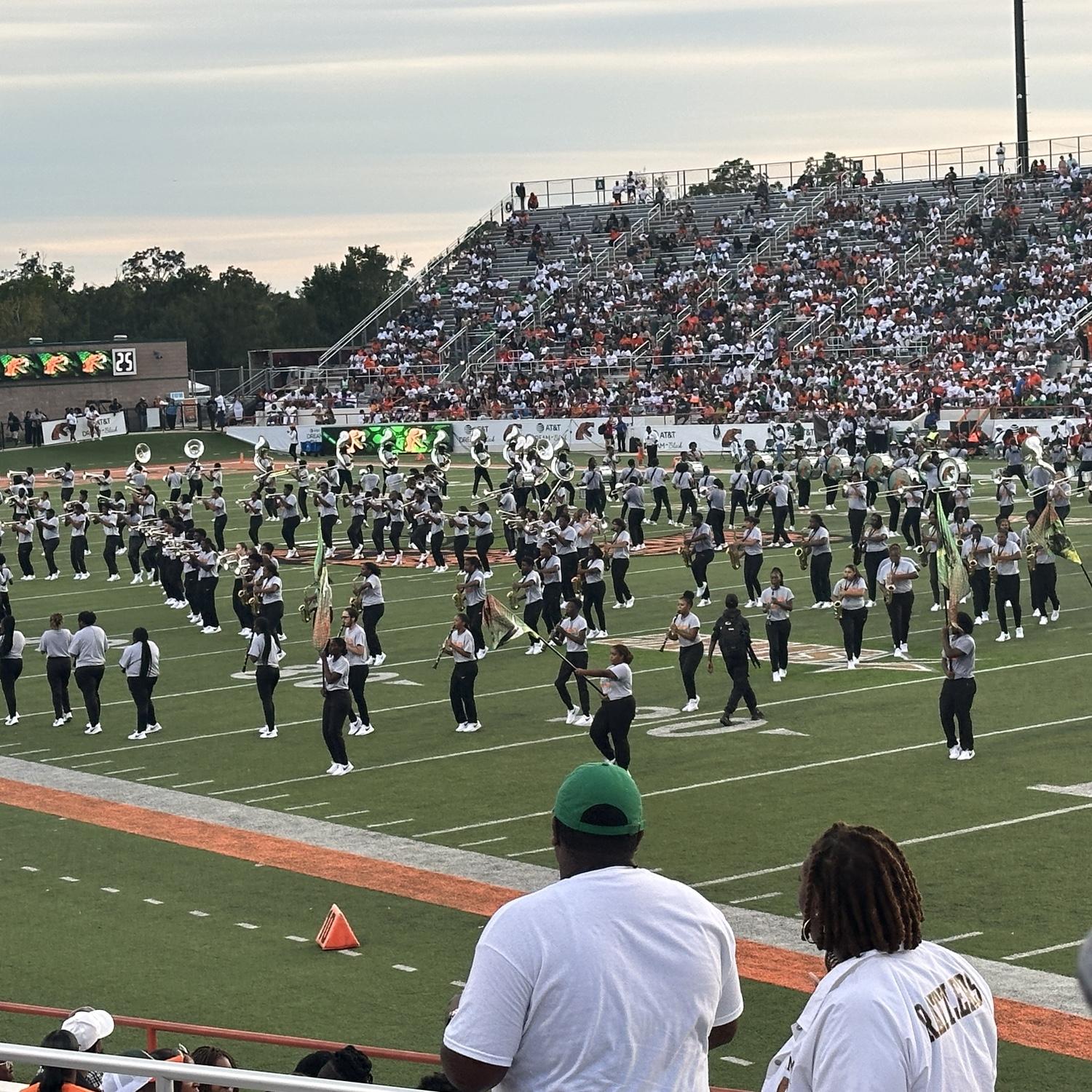 Marching 100 🕴️
